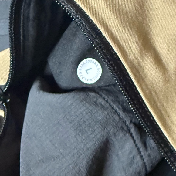 lululemon Men’s Driver’s Coat Lightweight Jacket Tan NWT Size L - Picture 8 of 10